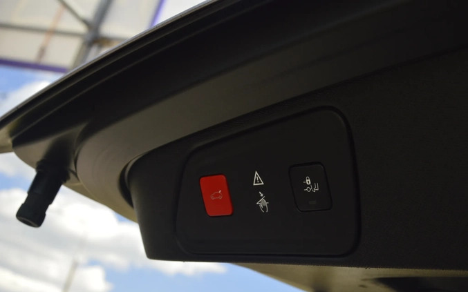 Peugeot 3008 cena 79900 przebieg: 220000, rok produkcji 2018 z Ryn małe 781
